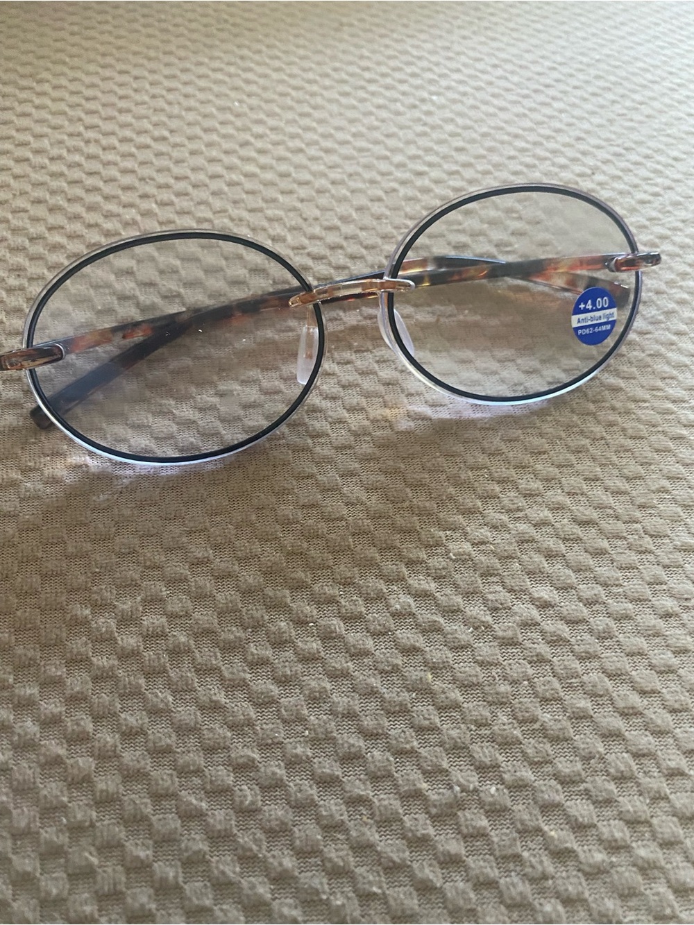 Perfect condition readers 4 x magnification 
Stylish round lenses